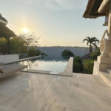 Villa Michiko Uluwatu Buitenkant foto