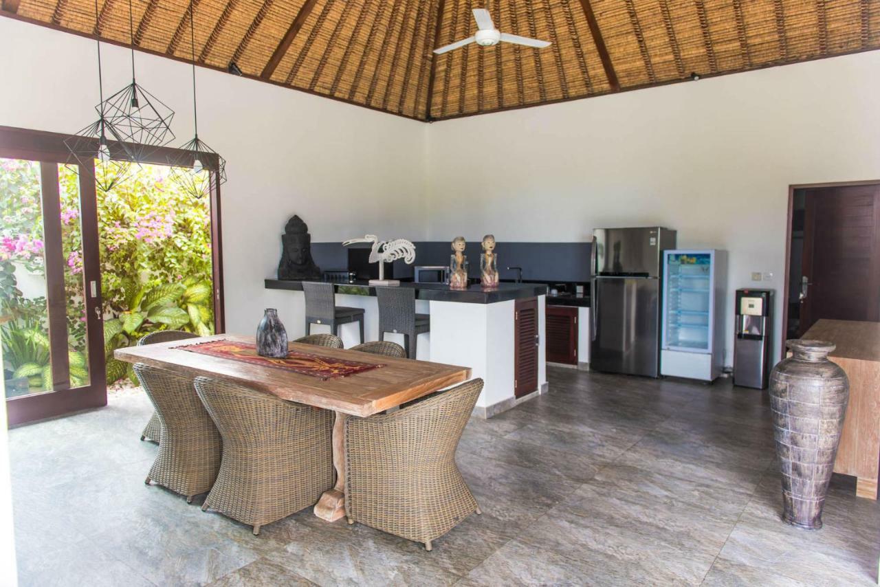 Villa Michiko Uluwatu Buitenkant foto