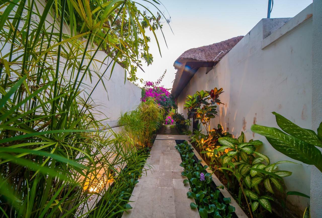 Villa Michiko Uluwatu Buitenkant foto