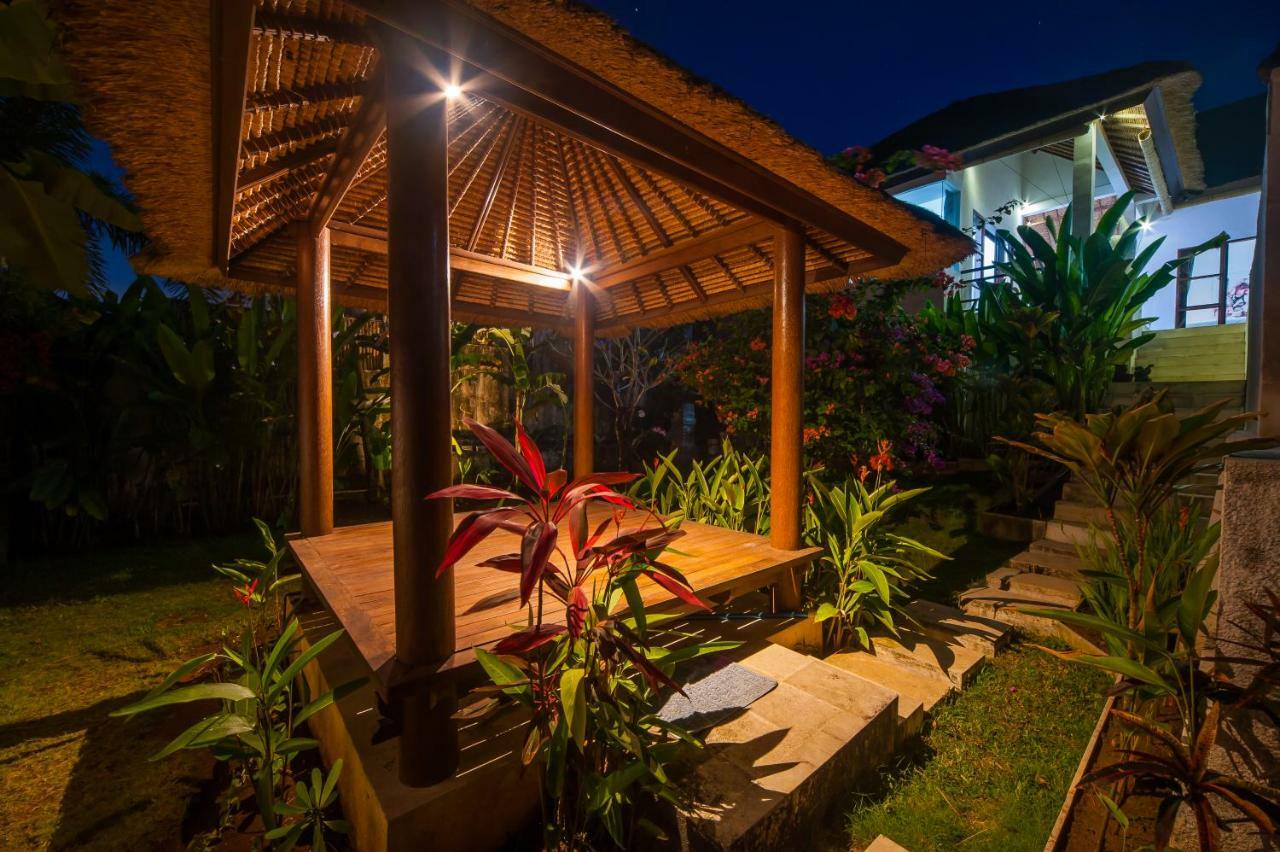 Villa Michiko Uluwatu Buitenkant foto